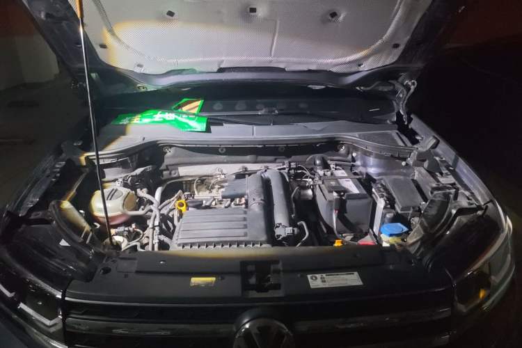 Used Volkswagen Tharu 2019 280TSI Two-Wheel Drive Flagship Version China VI Standard Engine Bay