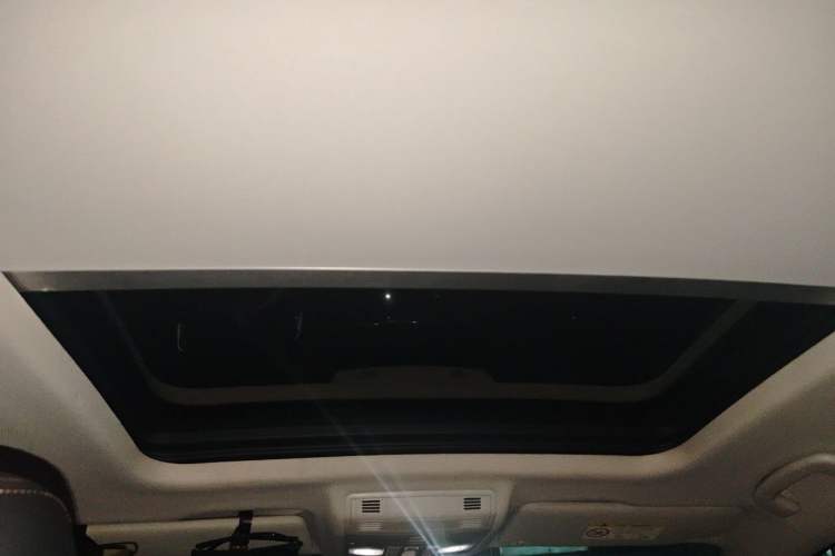 Used Volkswagen Tharu 2019 280TSI Two-Wheel Drive Flagship Version China VI Standard Headliner