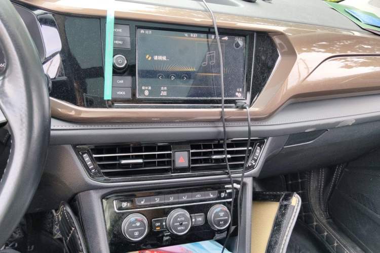 Used Volkswagen Tharu 2019 280TSI Two-Wheel Drive Luxury Version China VI Standard Audio And AC Panel
