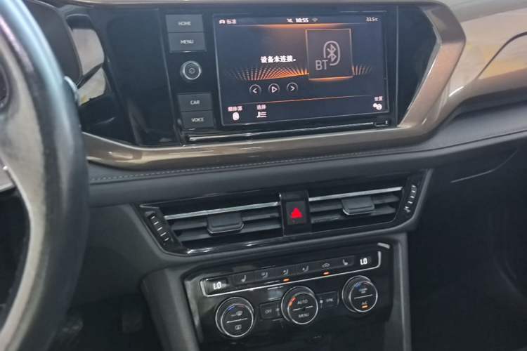 Used Volkswagen Tharu 2019 280TSI Two-Wheel Drive Luxury Version China VI Standard Audio And AC Panel