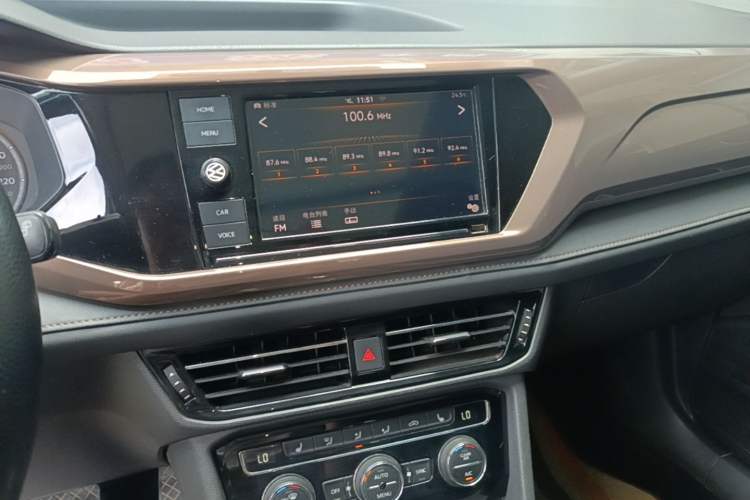 Used Volkswagen Tharu 2019 280TSI Two-Wheel Drive Luxury Version China VI Standard Audio And AC Panel