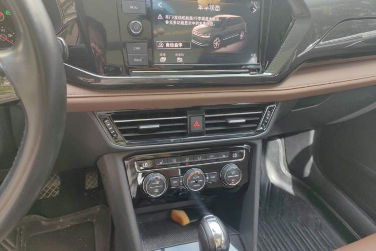 Used Volkswagen Tharu 2019 280TSI Two-Wheel Drive Luxury Version China VI Standard Audio And AC Panel