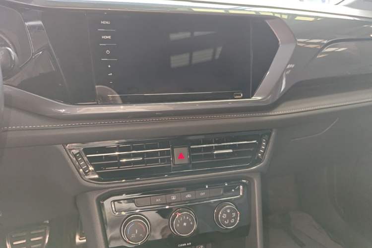 Used Volkswagen Tharu 2019 280TSI Two-Wheel Drive R-Line China VI Standard Audio And AC Panel