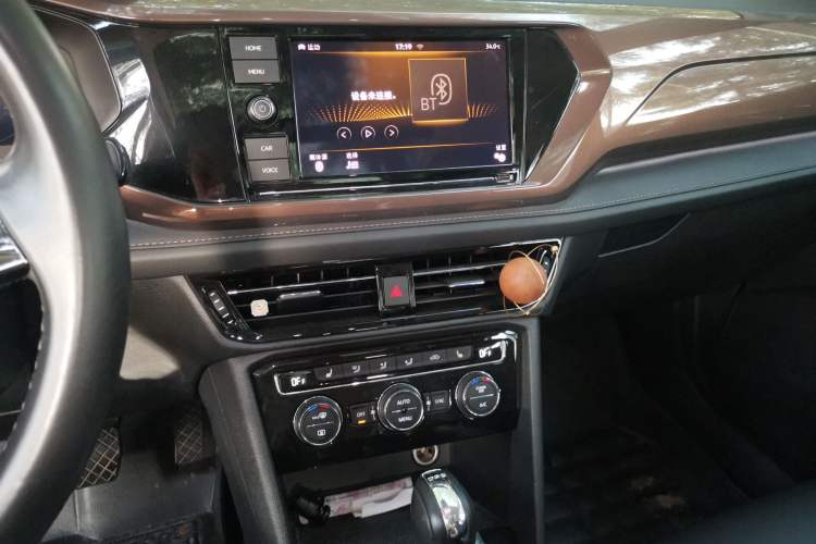 Used Volkswagen Tharu 2019 330TSI Four-Wheel Drive Flagship Model China VI Standard Audio And AC Panel