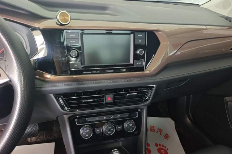 Used Volkswagen Tharu 2019 280TSI Two-Wheel Drive Comfort Edition China VI Standard Audio And AC Panel