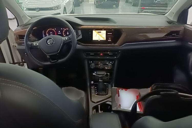 Used Volkswagen Tharu 2019 280TSI Two-Wheel Drive Flagship Version China VI Standard Center Console