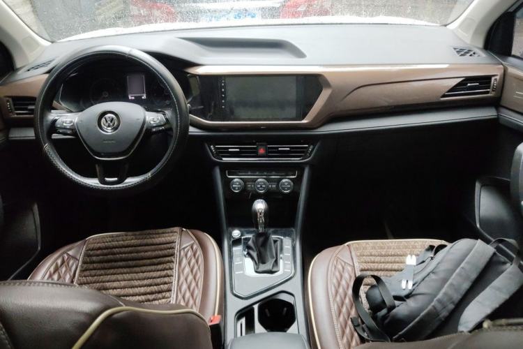 Used Volkswagen Tharu 2019 280TSI Two-Wheel Drive Comfort Edition China VI Standard Center Console