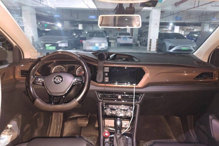 Used Volkswagen Tharu 2019 280TSI Two-Wheel Drive Luxury Edition China V Standard Center Console