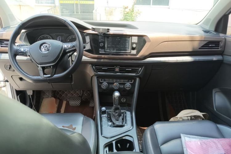 Used Volkswagen Tharu 2019 280TSI Two-Wheel Drive Comfort Edition China V Standard Center Console