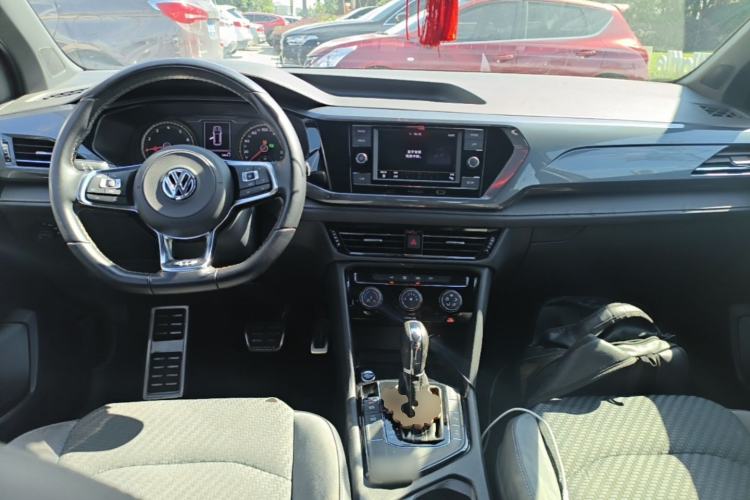 Used Volkswagen Tharu 2019 280TSI Two-Wheel Drive R-Line China V Standard Center Console