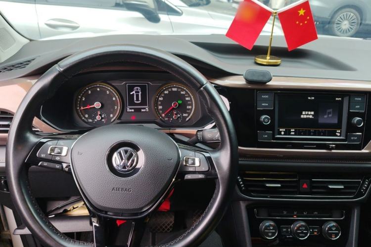 Used Volkswagen Tharu 2019 280TSI Two-Wheel Drive Comfort Edition China VI Standard Center Console