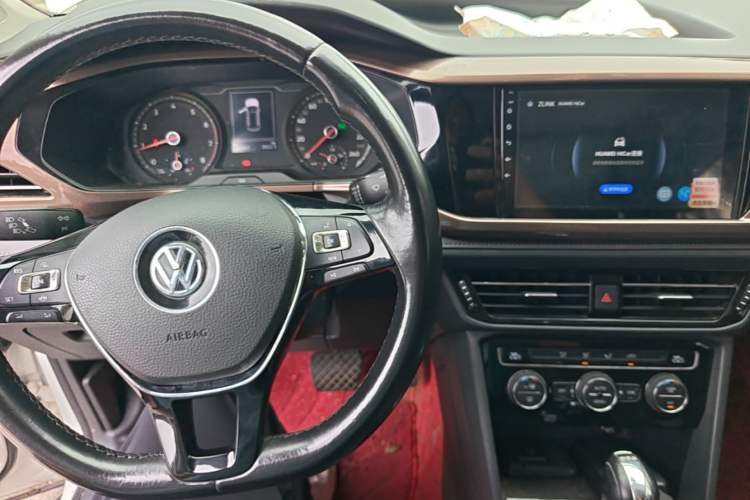 Used Volkswagen Tharu 2019 280TSI Two-Wheel Drive Comfort Edition China V Standard Center Console