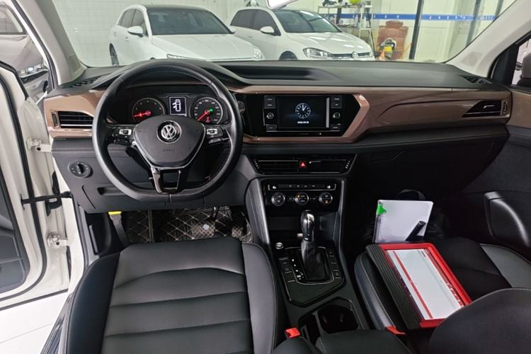 Used Volkswagen Tharu 2019 280TSI Two-Wheel Drive Comfort Edition China VI Standard Center Console