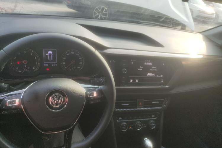 Used Volkswagen Tharu 2019 280TSI Two-Wheel Drive Luxury Edition China V Standard Center Console
