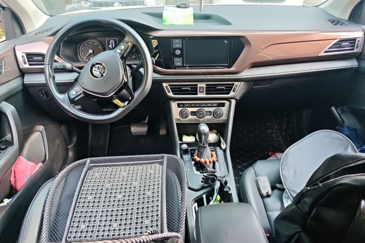 Used Volkswagen Tharu 2019 280TSI Two-Wheel Drive Luxury Edition China V Standard Center Console