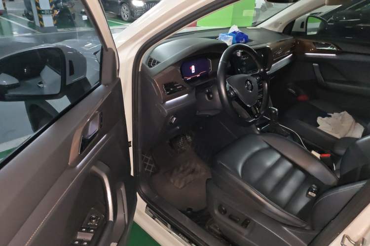 Used Volkswagen Tharu 2019 280TSI Two-Wheel Drive Flagship Edition China V Standard Driver Seat
