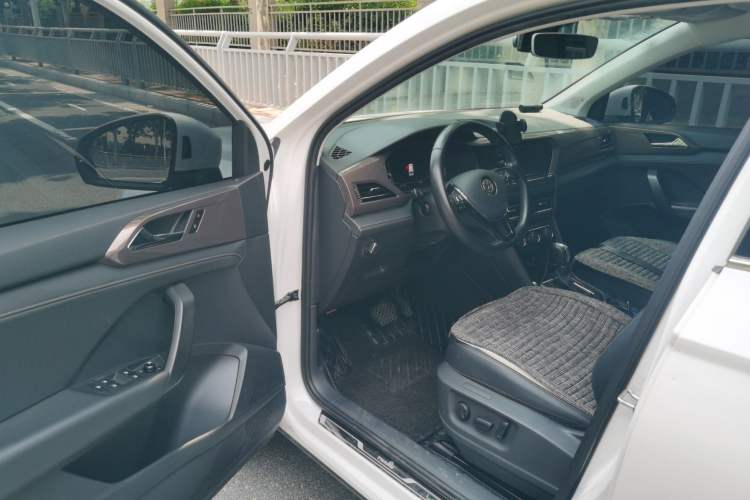 Used Volkswagen Tharu 2019 330TSI Four-Wheel Drive Flagship Model China VI Standard Driver Seat
