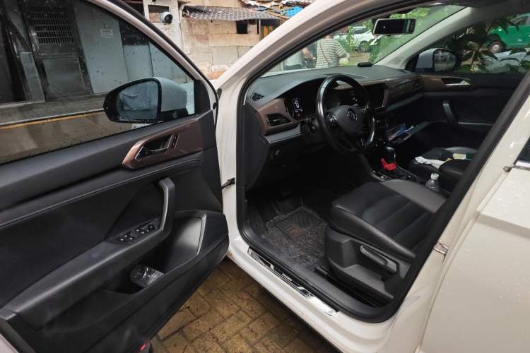Used Volkswagen Tharu 2019 280TSI Two-Wheel Drive Luxury Version China VI Standard Driver Seat