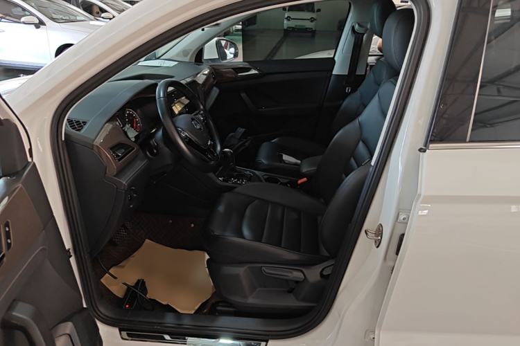 Used Volkswagen Tharu 2019 280TSI Two-Wheel Drive Luxury Version China VI Standard Driver Seat