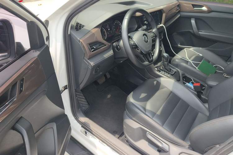 Used Volkswagen Tharu 2019 330TSI Four-Wheel Drive Luxury Edition China VI Standard Driver Seat