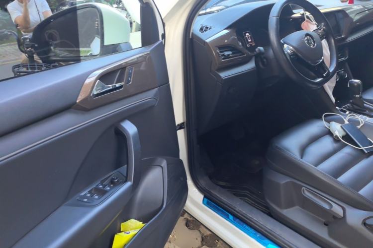Used Volkswagen Tharu 2019 280TSI Two-Wheel Drive Luxury Version China VI Standard Driver Seat