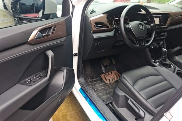 Used Volkswagen Tharu 2019 280TSI Two-Wheel Drive Luxury Version China VI Standard Driver Seat