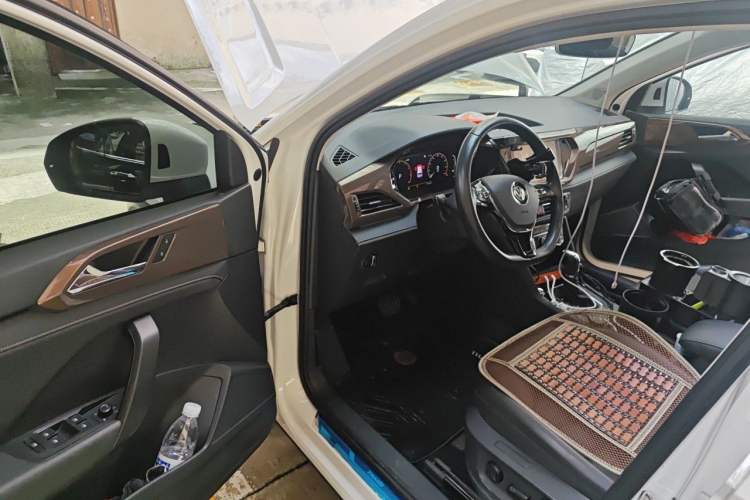 Used Volkswagen Tharu 2019 330TSI Four-Wheel Drive Flagship Model China VI Standard Driver Seat