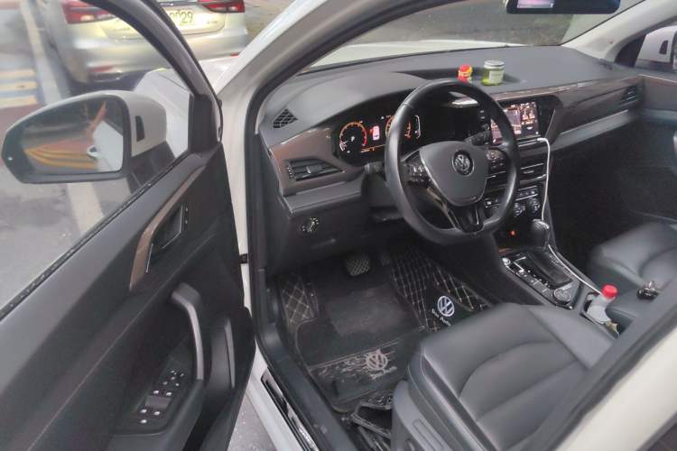 Used Volkswagen Tharu 2019 330TSI Four-Wheel Drive Flagship Model China VI Standard Driver Seat