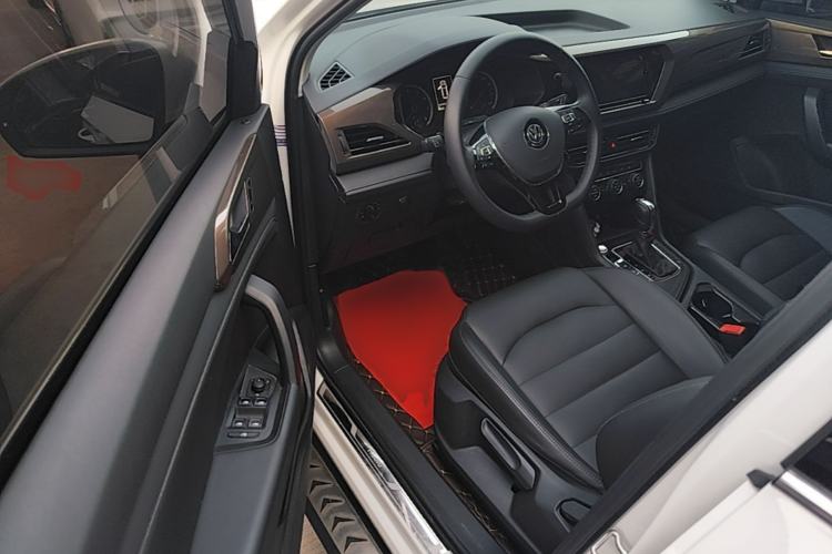 Used Volkswagen Tharu 2019 330TSI Four-Wheel Drive Luxury Edition China VI Standard Driver Seat