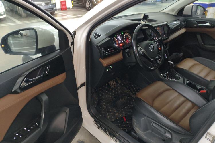 Used Volkswagen Tharu 2019 330TSI Four-Wheel Drive Luxury Edition China VI Standard Driver Seat
