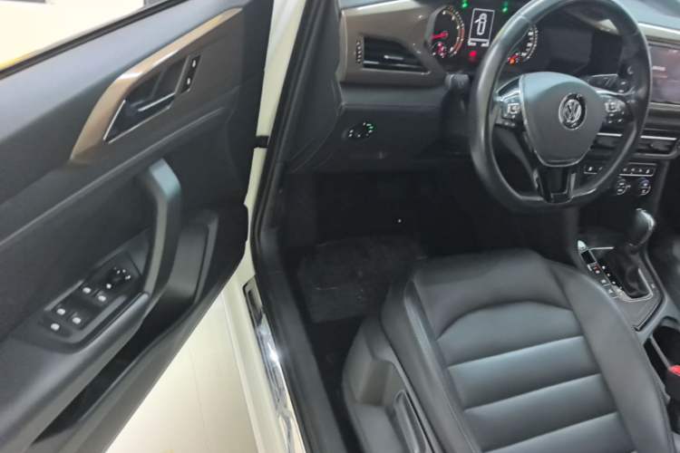 Used Volkswagen Tharu 2019 280TSI Two-Wheel Drive Luxury Version China VI Standard Driver Seat