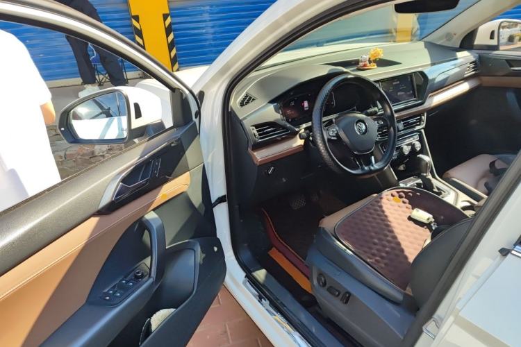 Used Volkswagen Tharu 2019 330TSI Four-Wheel Drive Luxury Edition China VI Standard Driver Seat