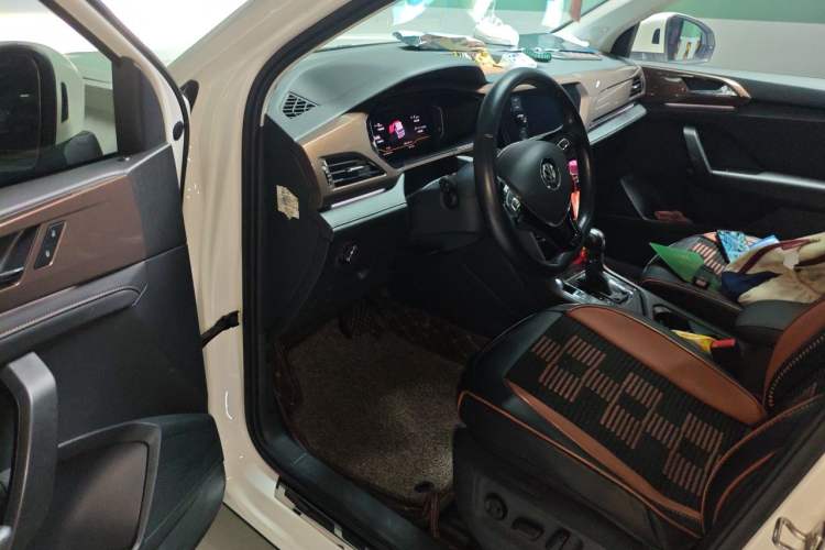 Used Volkswagen Tharu 2019 280TSI Two-Wheel Drive Flagship Edition China V Standard Driver Seat