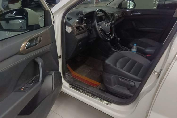 Used Volkswagen Tharu 2019 280TSI Two-Wheel Drive Luxury Version China VI Standard Driver Seat