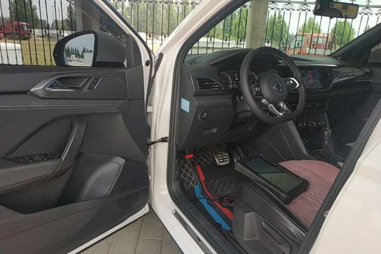 Used Volkswagen Tharu 2019 280TSI Two-Wheel Drive R-Line China VI Standard Driver Seat