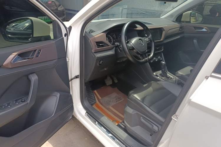 Used Volkswagen Tharu 2019 280TSI Two-Wheel Drive Luxury Version China VI Standard Driver Seat