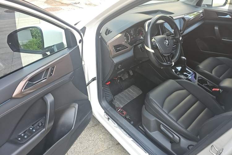 Used Volkswagen Tharu 2019 280TSI Two-Wheel Drive Comfort Edition China VI Standard Driver Seat