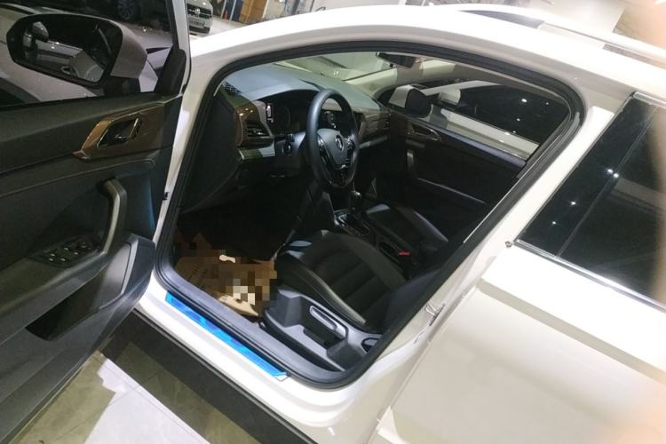 Used Volkswagen Tharu 2019 280TSI Two-Wheel Drive Luxury Version China VI Standard Driver Seat