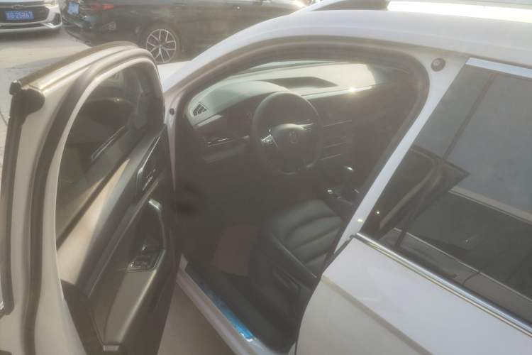 Used Volkswagen Tharu 2019 280TSI Two-Wheel Drive Luxury Edition China V Standard Driver Seat