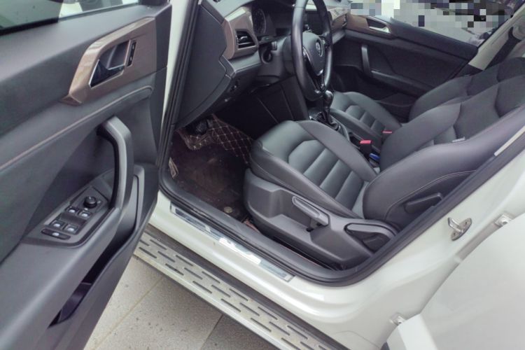 Used Volkswagen Tharu 2019 280TSI Two-Wheel Drive Luxury Version China VI Standard Driver Seat
