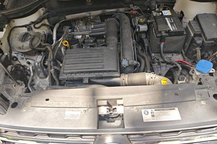 Used Volkswagen Tharu 2019 280TSI Two-Wheel Drive Luxury Version China VI Standard Engine Bay