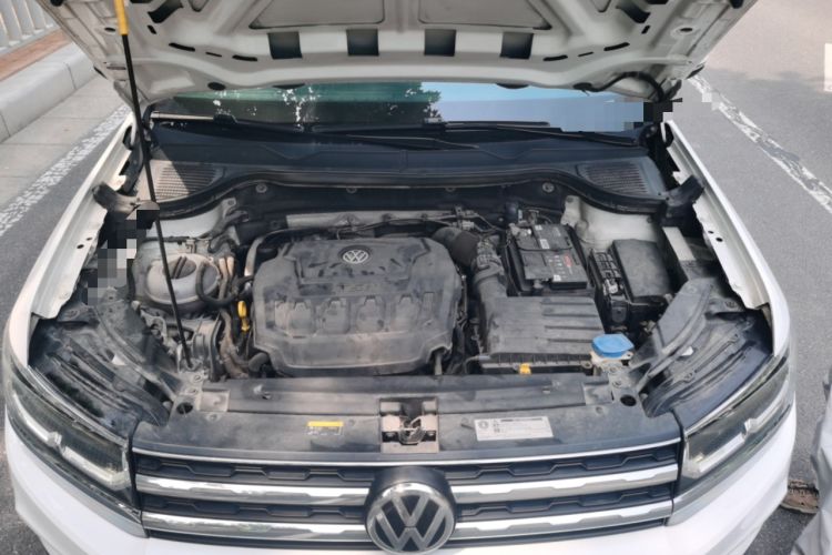 Used Volkswagen Tharu 2019 330TSI Four-Wheel Drive Flagship Model China VI Standard Engine Bay