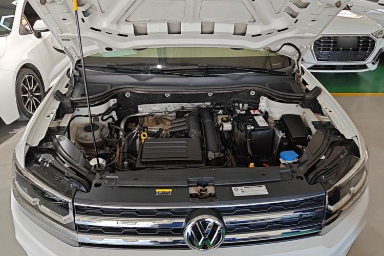 Used Volkswagen Tharu 2019 280TSI Two-Wheel Drive Luxury Version China VI Standard Engine Bay