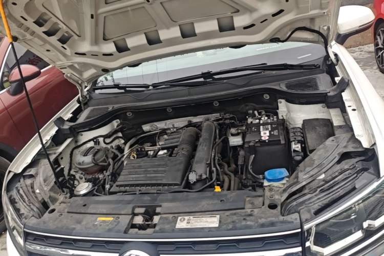 Used Volkswagen Tharu 2019 280TSI Two-Wheel Drive Luxury Version China VI Standard Engine Bay