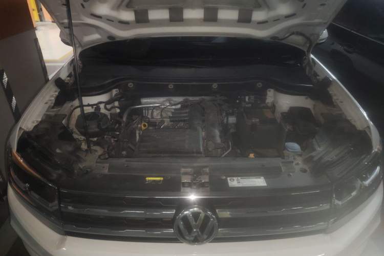 Used Volkswagen Tharu 2019 280TSI Two-Wheel Drive Luxury Version China VI Standard Engine Bay