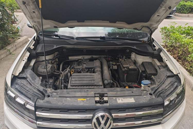Used Volkswagen Tharu 2019 280TSI Two-Wheel-Drive Trend Edition China V Standard Engine Bay