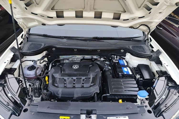 Used Volkswagen Tharu 2019 330TSI Four-Wheel Drive Luxury Edition China VI Standard Engine Bay