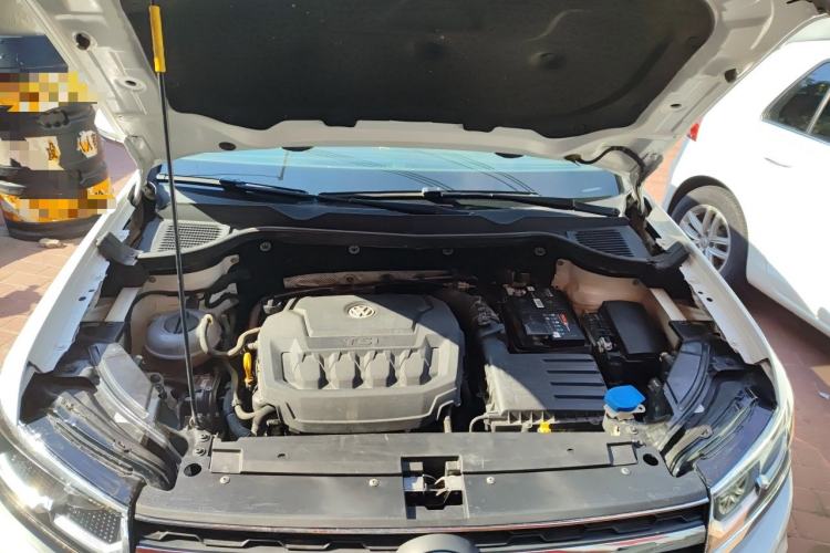 Used Volkswagen Tharu 2019 330TSI Four-Wheel Drive Luxury Edition China VI Standard Engine Bay