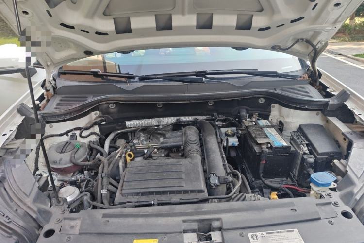 Used Volkswagen Tharu 2019 280TSI Two-Wheel Drive Trend Edition China VI Standard Engine Bay
