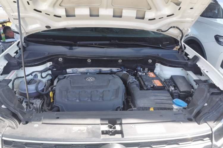 Used Volkswagen Tharu 2019 330TSI Four-Wheel Drive Luxury Edition China VI Standard Engine Bay